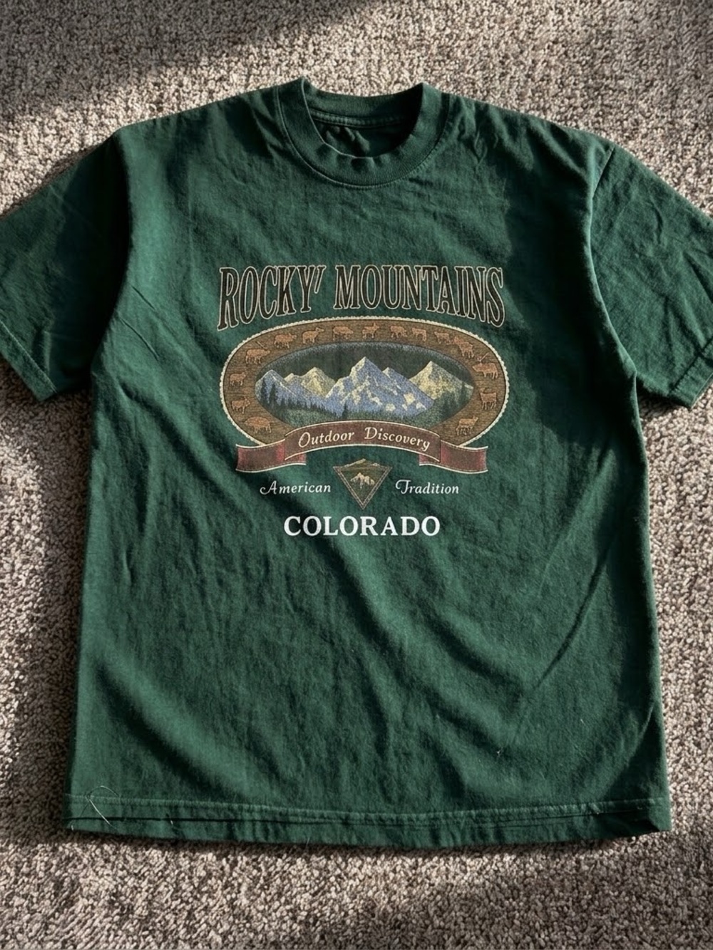 Rocky Mountains Colorado Graphic Tee - Forest Green